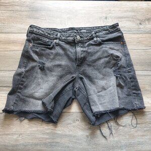 Old Navy O.G Loose Mid Rise Black Denim Cut Off Distressed Shorts Size 14 Women